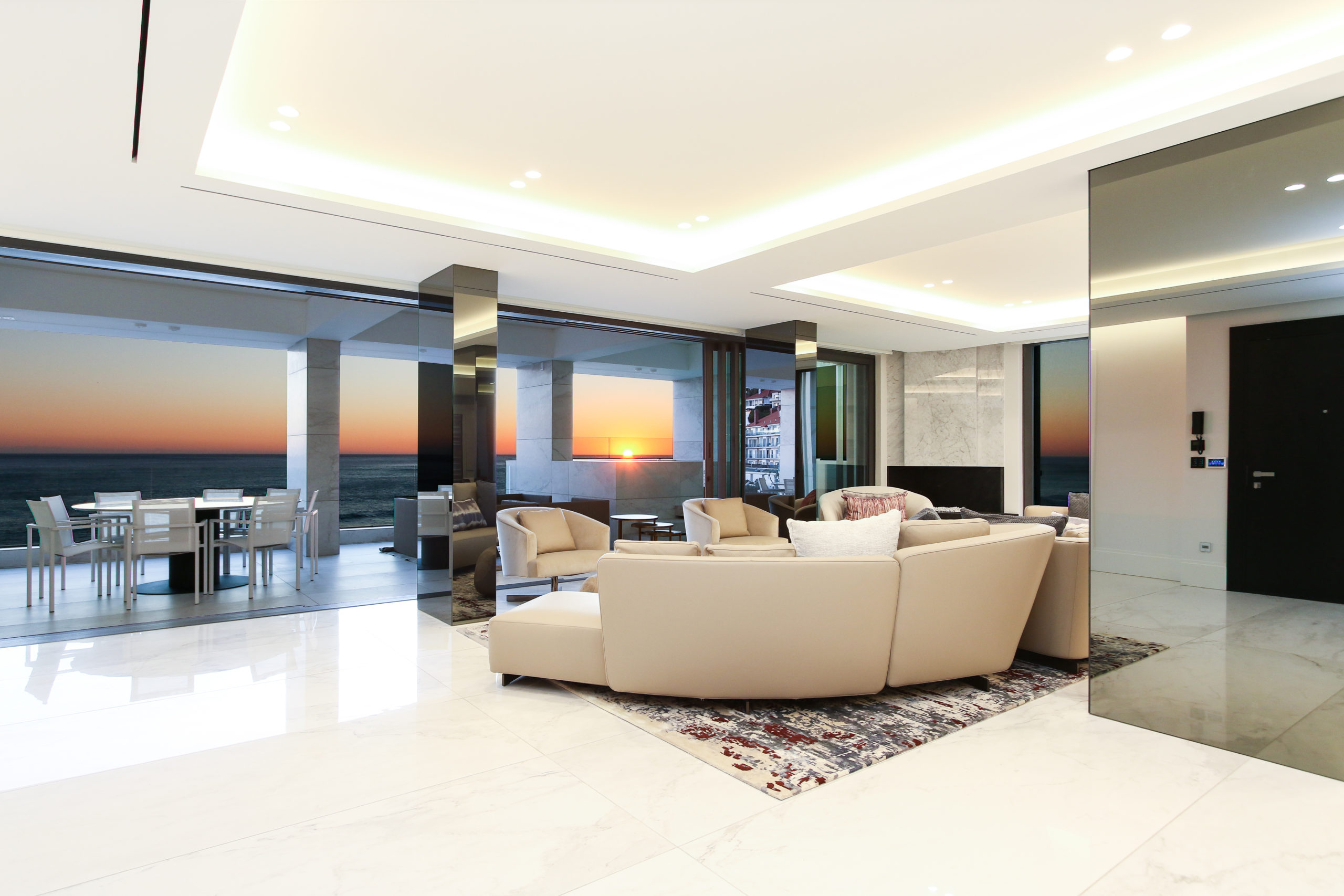 Aurum 701 Photo 2