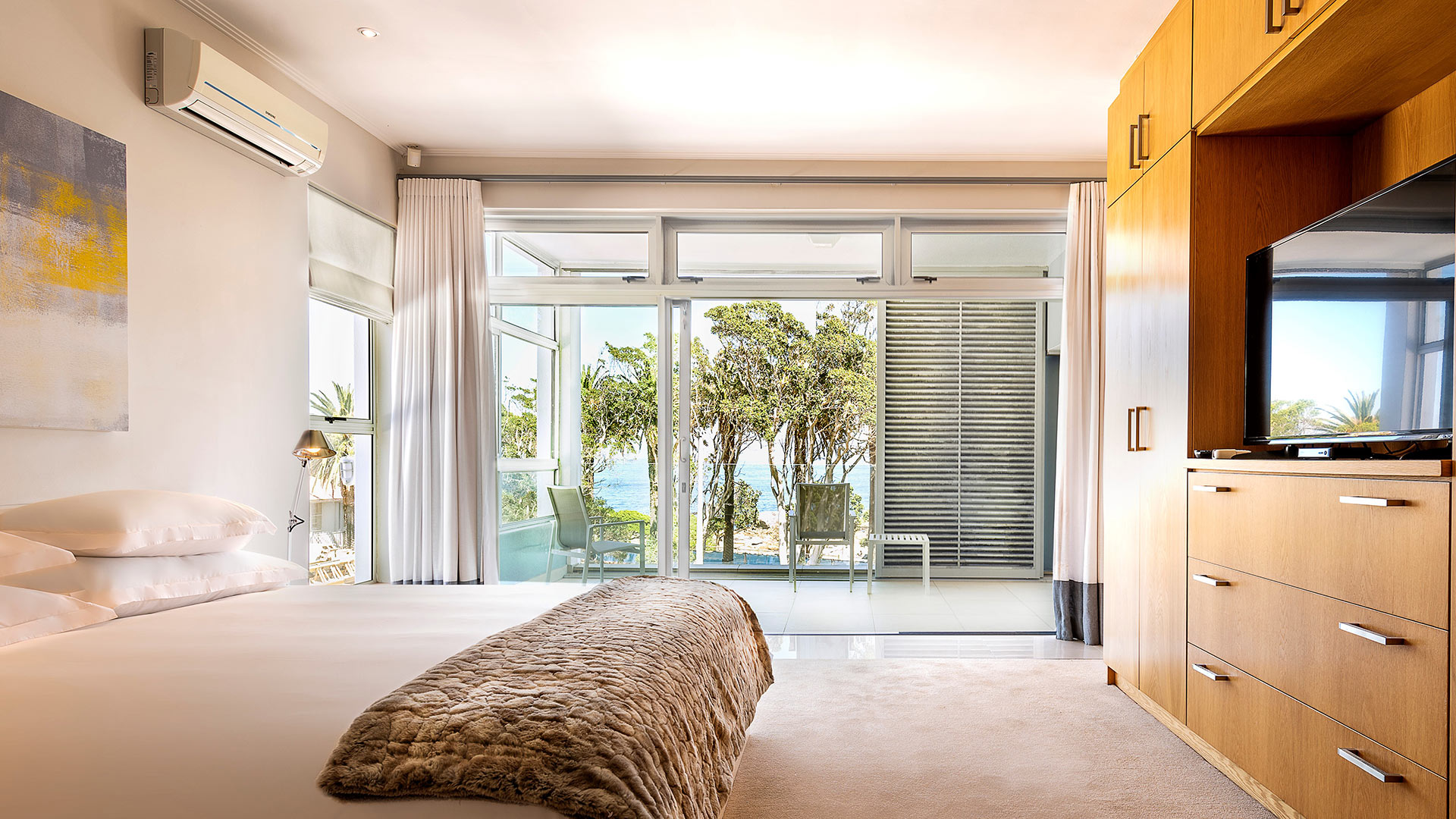 Penthouse 4 Photo 3