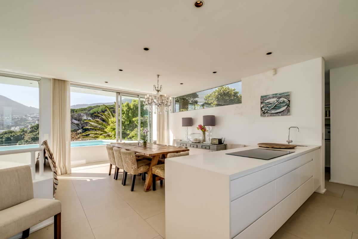 Photo 17 of Silver Tree Views accommodation in Camps Bay, Cape Town with 6 bedrooms and 5 bathrooms