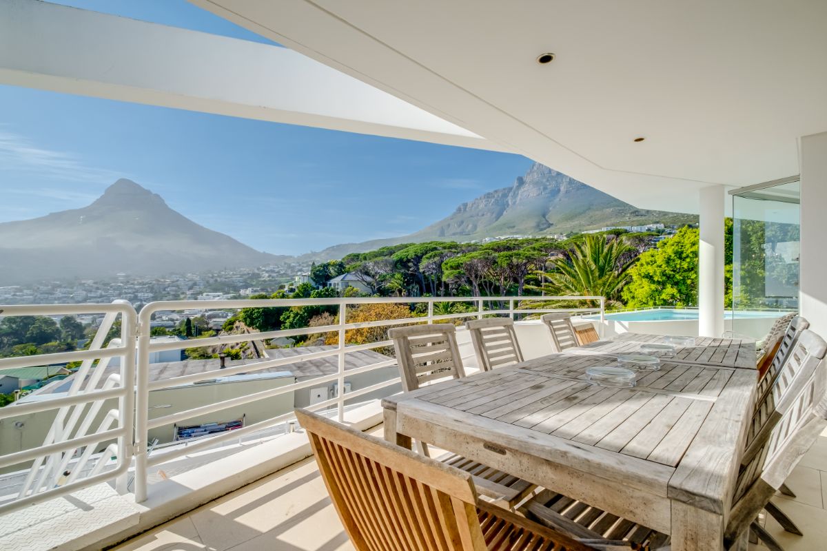Photo 22 of Silver Tree Views accommodation in Camps Bay, Cape Town with 6 bedrooms and 5 bathrooms