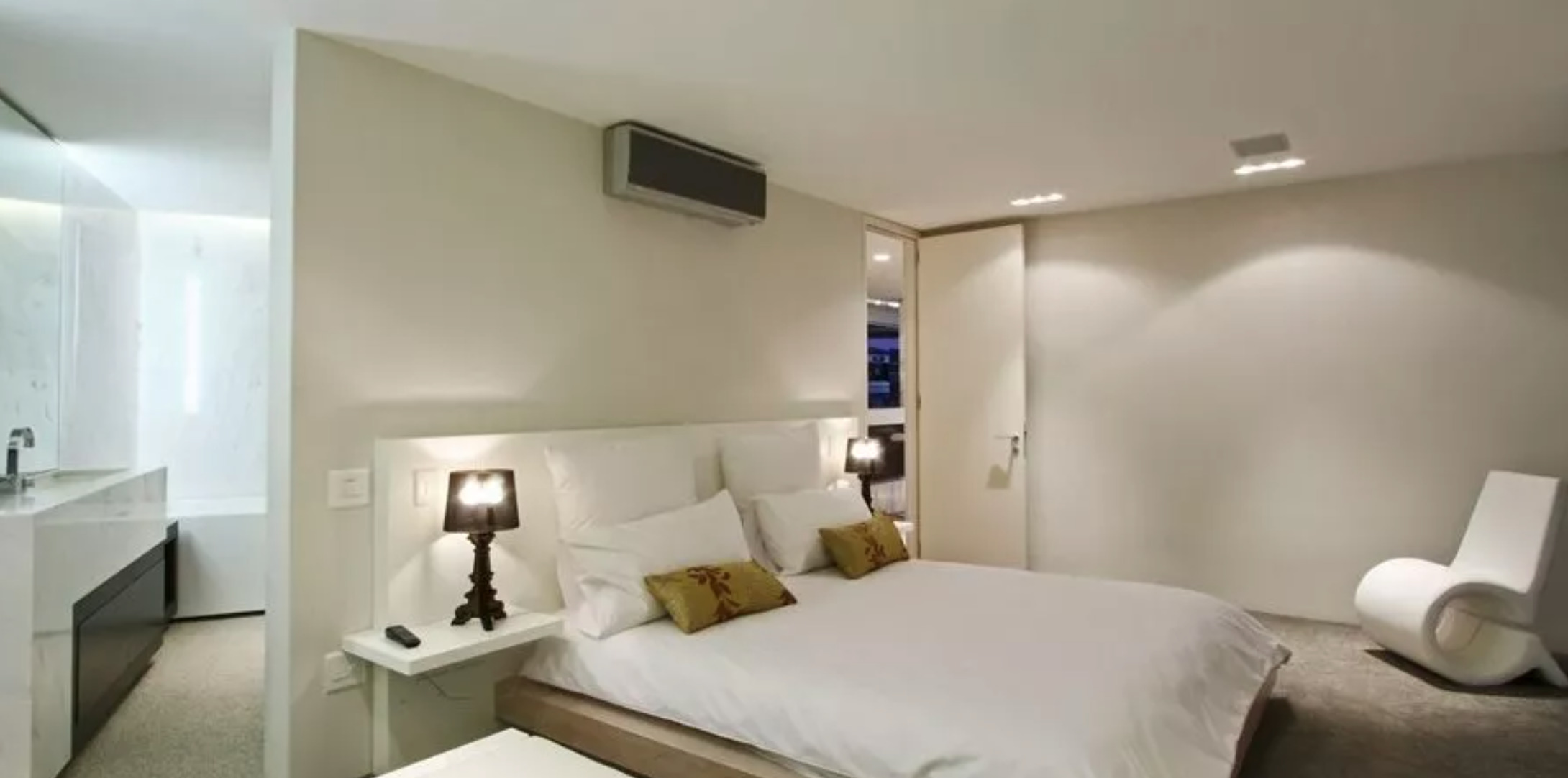 Victoria Rd Luxury Aoartment 101 Photo 4