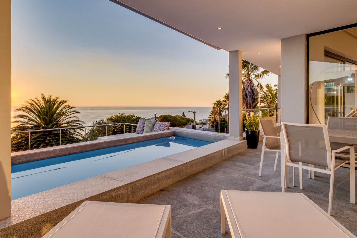 Villa Sorrento Photo 04