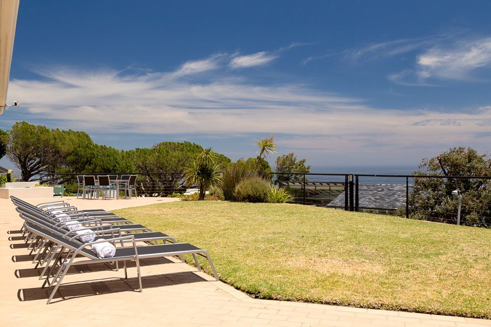 Photo 22 of 15 Woodford accommodation in Camps Bay, Cape Town with 6 bedrooms and 6 bathrooms
