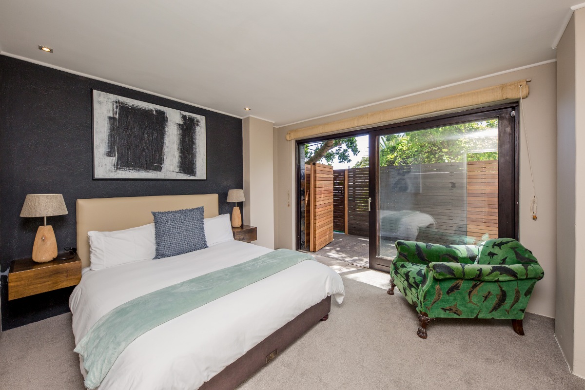 Photo 15 of 17 Geneva Lower accommodation in Camps Bay, Cape Town with 1 bedrooms and 1 bathrooms