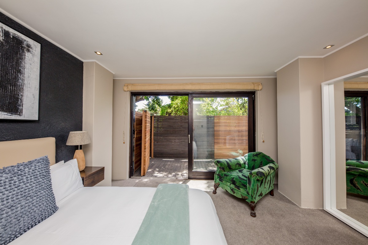 Photo 16 of 17 Geneva Lower accommodation in Camps Bay, Cape Town with 1 bedrooms and 1 bathrooms