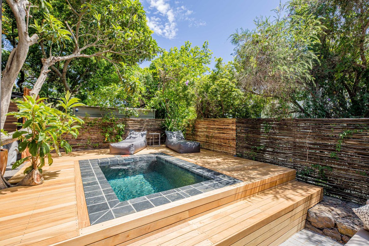 Photo 30 of 17 Geneva Lower accommodation in Camps Bay, Cape Town with 1 bedrooms and 1 bathrooms