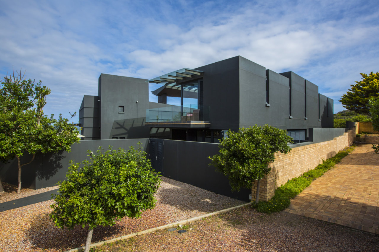 Photo 15 of 71 on Oyster accommodation in Boggomsbaai, Cape Town with 6 bedrooms and 5 bathrooms