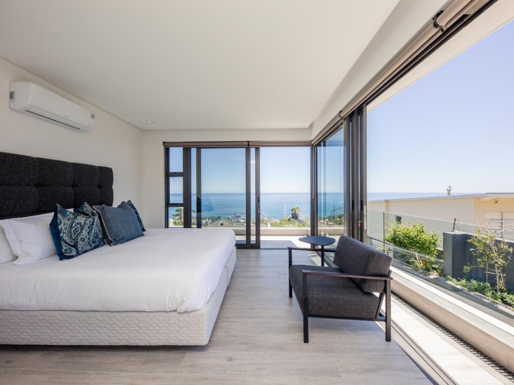 Photo 3 of 8 Fiskaal Villa accommodation in Camps Bay, Cape Town with 6 bedrooms and 6 bathrooms