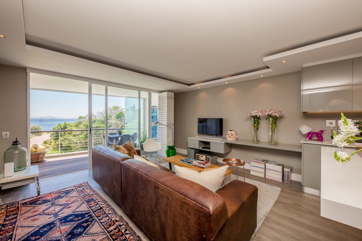 Photo 4 of Anchor Apartment accommodation in Mouille Point, Cape Town with 1 bedrooms and 1 bathrooms