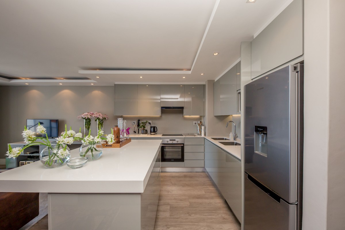 Photo 5 of Anchor Apartment accommodation in Mouille Point, Cape Town with 1 bedrooms and 1 bathrooms