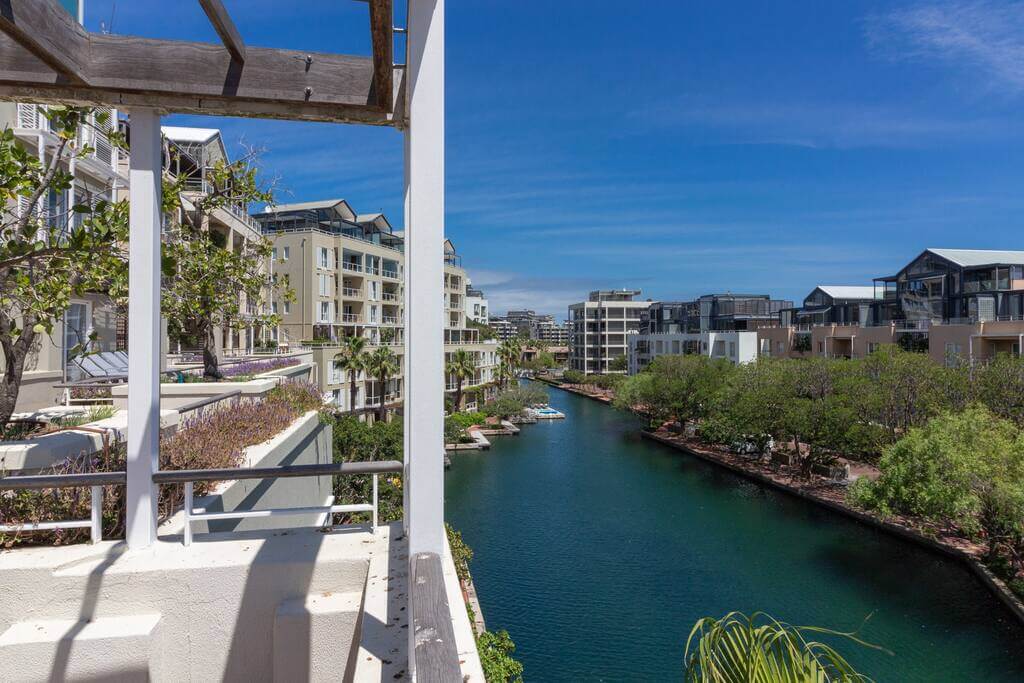 Photo 7 of Carradale 304 accommodation in V&A Waterfront, Cape Town with 3 bedrooms and 3 bathrooms