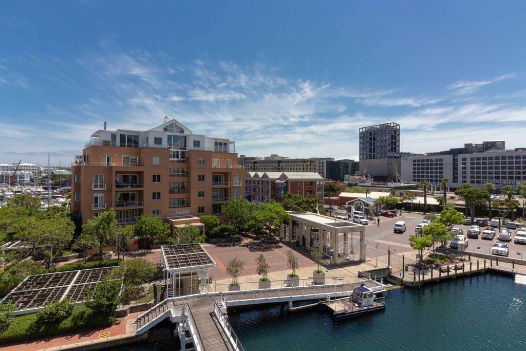 Photo 8 of Carradale 304 accommodation in V&A Waterfront, Cape Town with 3 bedrooms and 3 bathrooms