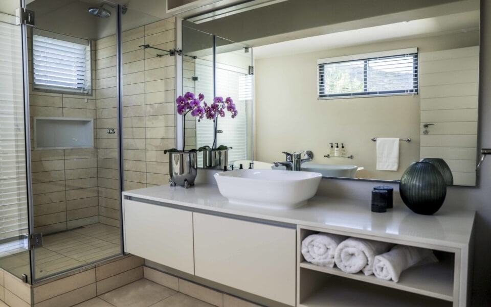 Photo 12 of Condo Carolina accommodation in Camps Bay, Cape Town with 3 bedrooms and 3 bathrooms