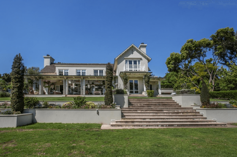 Photo 53 of Dunkeld Villa accommodation in Bishopscourt, Cape Town with 5 bedrooms and 4 bathrooms
