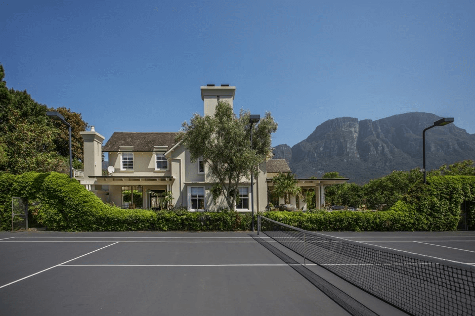 Photo 14 of Dunkeld Villa accommodation in Bishopscourt, Cape Town with 5 bedrooms and 4 bathrooms