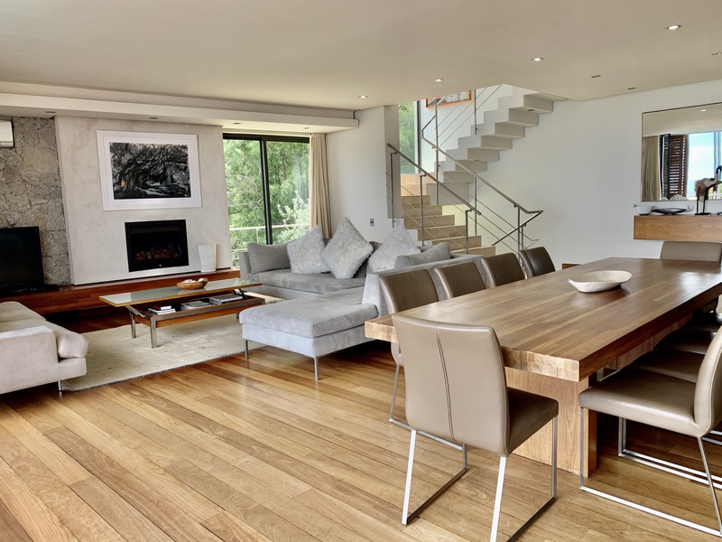 Photo 9 of Glen Beach Villas 1 accommodation in Camps Bay, Cape Town with 5 bedrooms and 4 bathrooms
