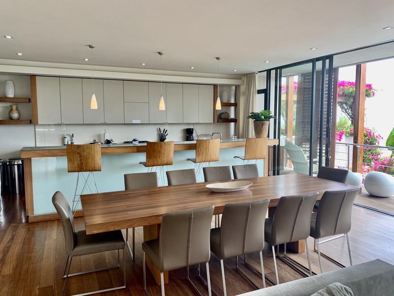 Photo 10 of Glen Beach Villas 1 accommodation in Camps Bay, Cape Town with 5 bedrooms and 4 bathrooms