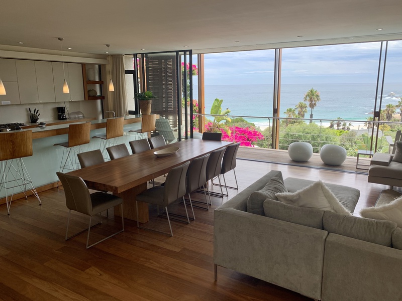 Photo 16 of Glen Beach Villas 1 accommodation in Camps Bay, Cape Town with 5 bedrooms and 4 bathrooms