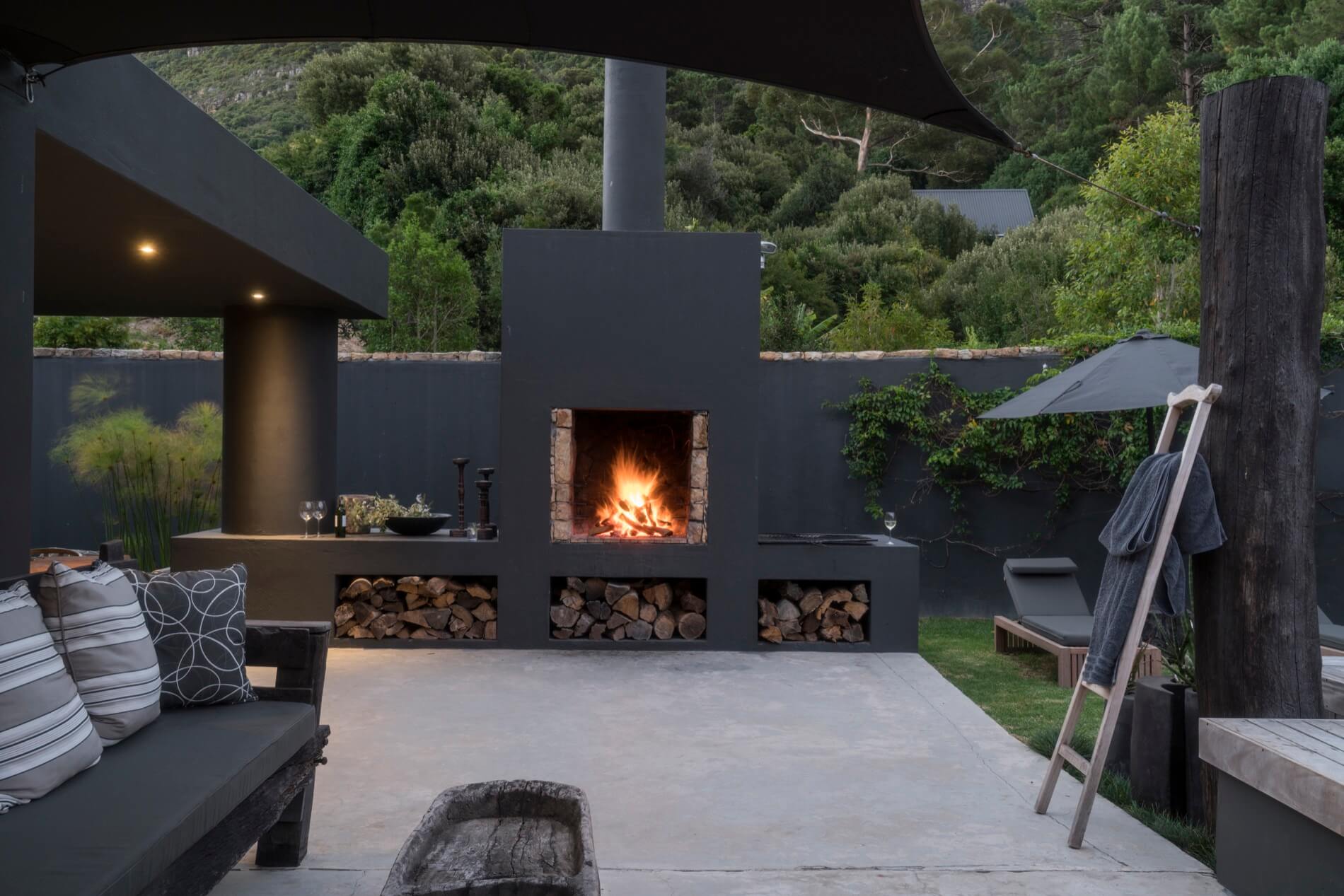Photo 23 of Villa Maison Noir accommodation in Hout Bay, Cape Town with 5 bedrooms and 5 bathrooms