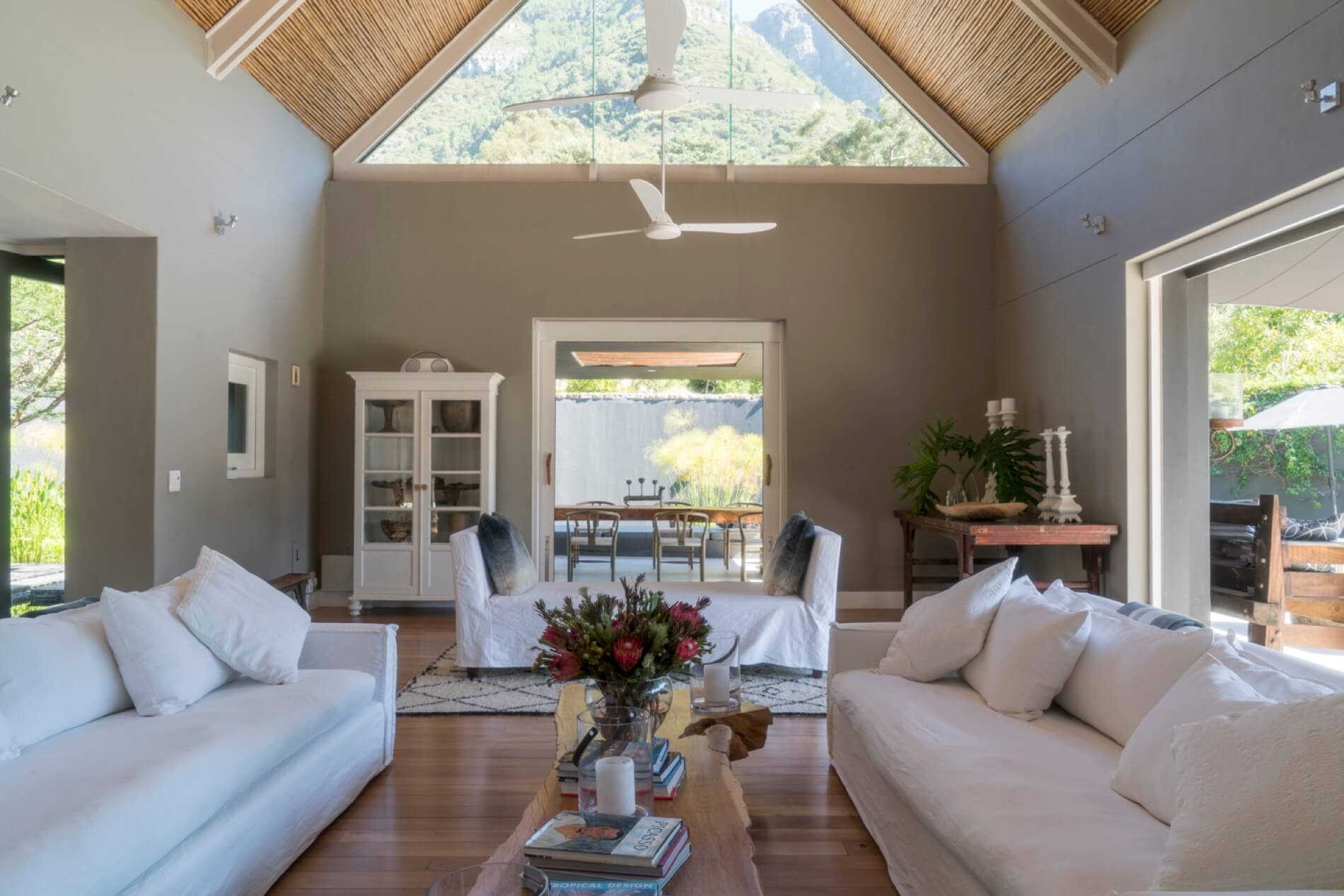 Photo 20 of Villa Maison Noir accommodation in Hout Bay, Cape Town with 5 bedrooms and 5 bathrooms