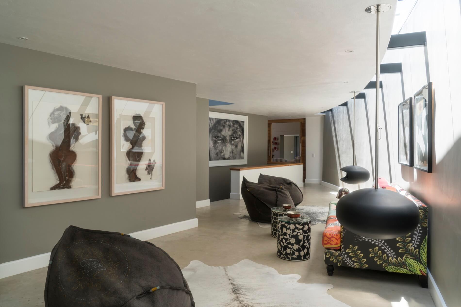 Photo 17 of Villa Maison Noir accommodation in Hout Bay, Cape Town with 5 bedrooms and 5 bathrooms
