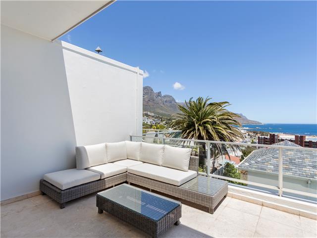 Photo 32 of Summer Place accommodation in Camps Bay, Cape Town with 3 bedrooms and 3 bathrooms