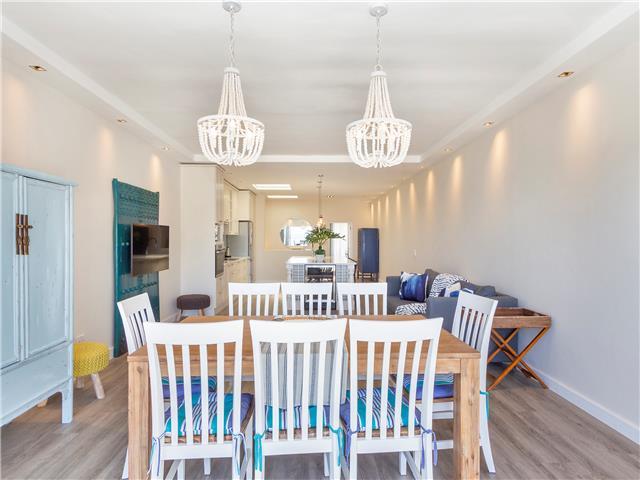 Photo 26 of Summer Place accommodation in Camps Bay, Cape Town with 3 bedrooms and 3 bathrooms