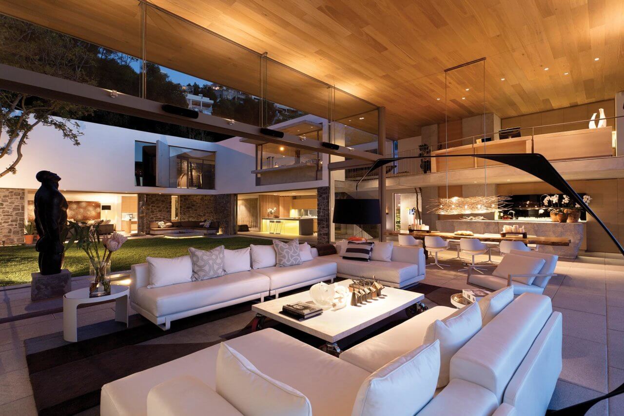Photo 9 of Villa Boma accommodation in Bantry Bay, Cape Town with 5 bedrooms and 5 bathrooms