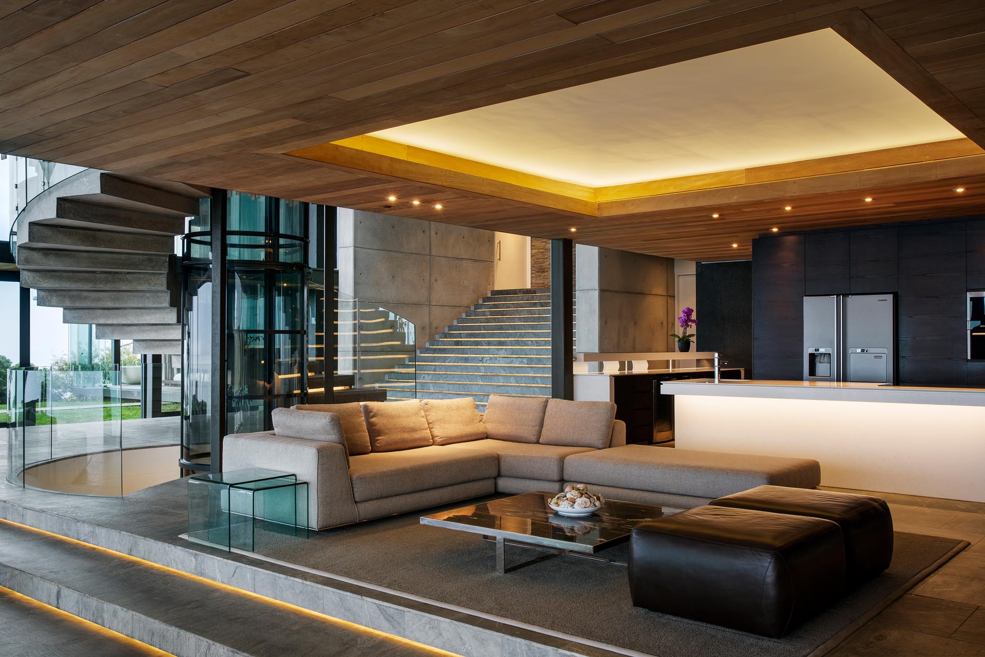 Photo 11 of Villa Cove accommodation in Knysna, Cape Town with 4 bedrooms and 4 bathrooms