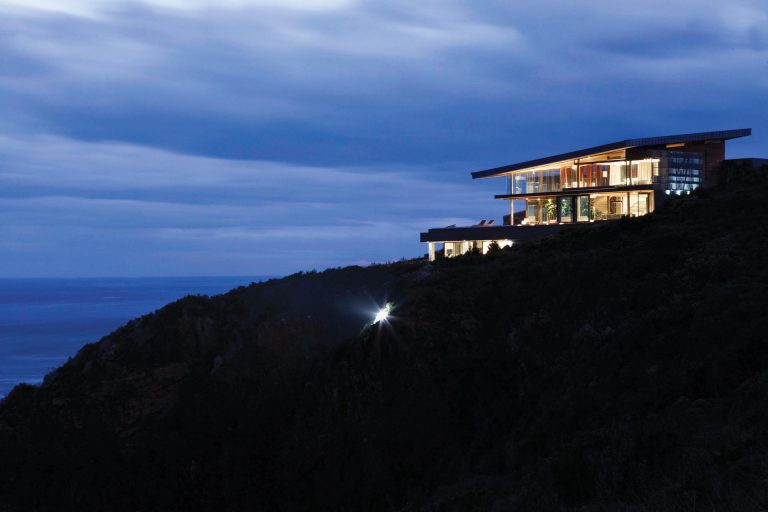 Photo 5 of Villa Cove accommodation in Knysna, Cape Town with 4 bedrooms and 4 bathrooms