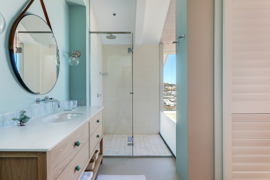 Photo 26 of Villa Paradise accommodation in Llandudno, Cape Town with 5 bedrooms and 7 bathrooms