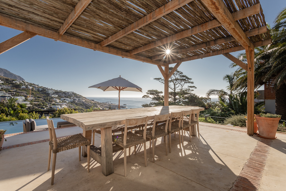 Photo 3 of Villa Paradise accommodation in Llandudno, Cape Town with 5 bedrooms and 7 bathrooms