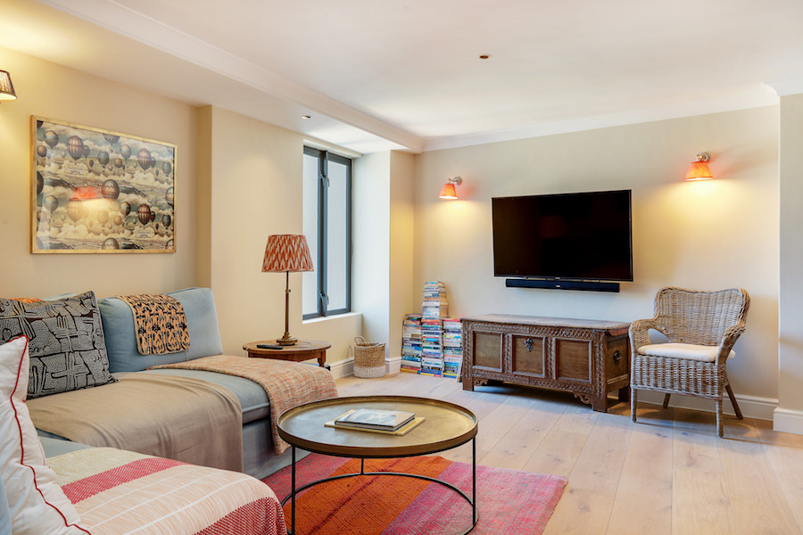 Photo 23 of Villa Paradise accommodation in Llandudno, Cape Town with 5 bedrooms and 7 bathrooms