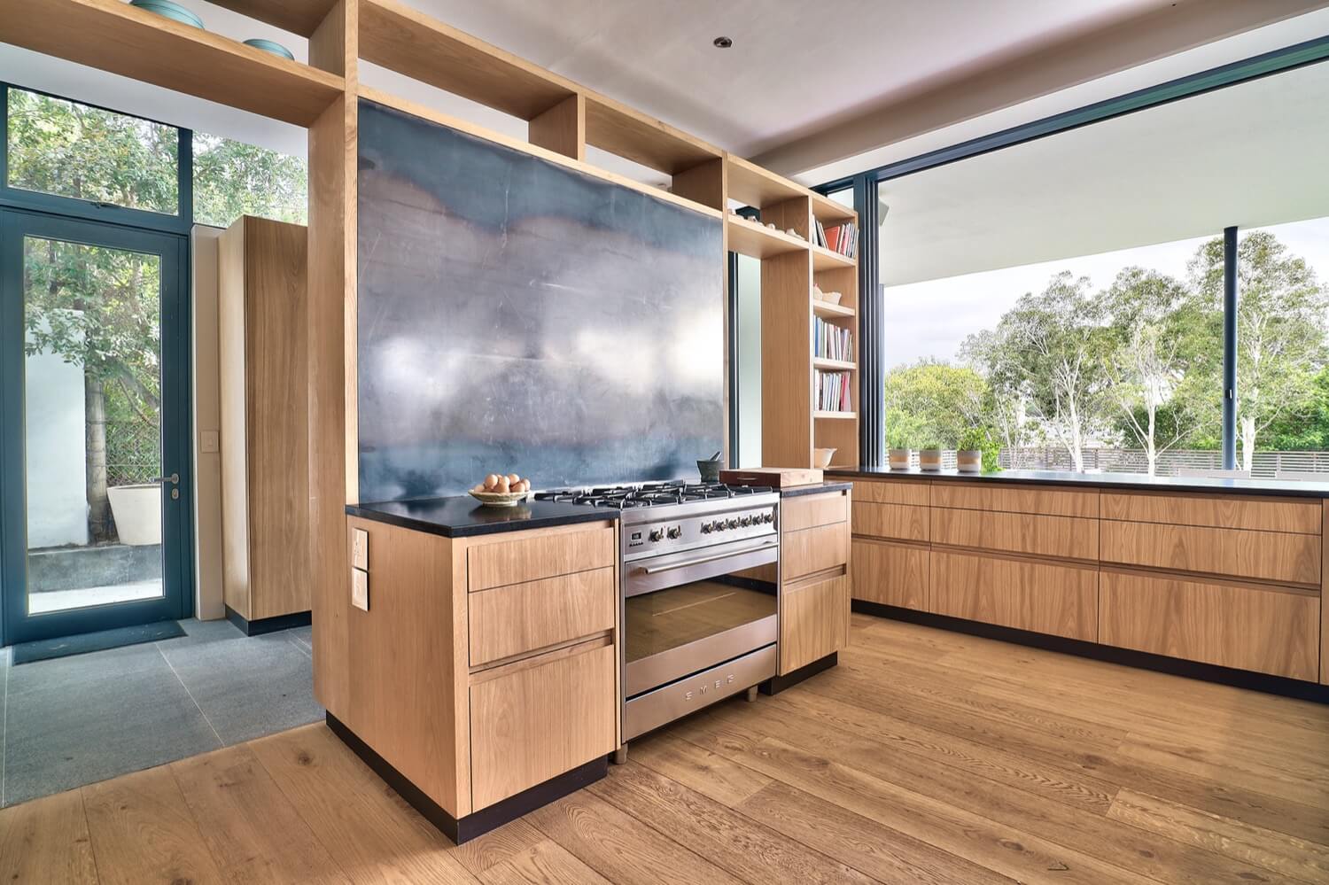 Photo 28 of Villa Glen accommodation in Higgovale, Cape Town with 5 bedrooms and 5 bathrooms