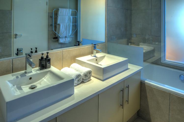 Photo 10 of Albright accommodation in V&A Waterfront, Cape Town with 3 bedrooms and 2 bathrooms