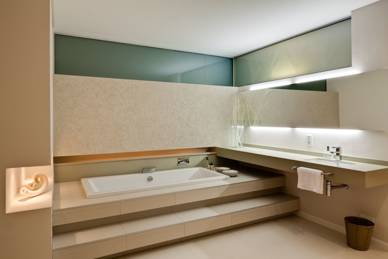 Photo 11 of Aqua Villa accommodation in Camps Bay, Cape Town with 5 bedrooms and 5 bathrooms