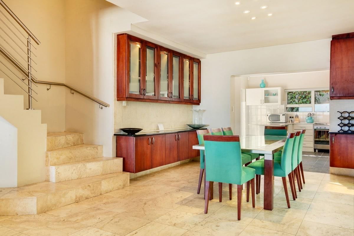 Photo 8 of Bakoven Blue accommodation in Bakoven, Cape Town with 3 bedrooms and 2 bathrooms