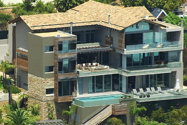 Photo 26 of Bantry Bay Villa accommodation in Bantry Bay, Cape Town with 5 bedrooms and 5 bathrooms