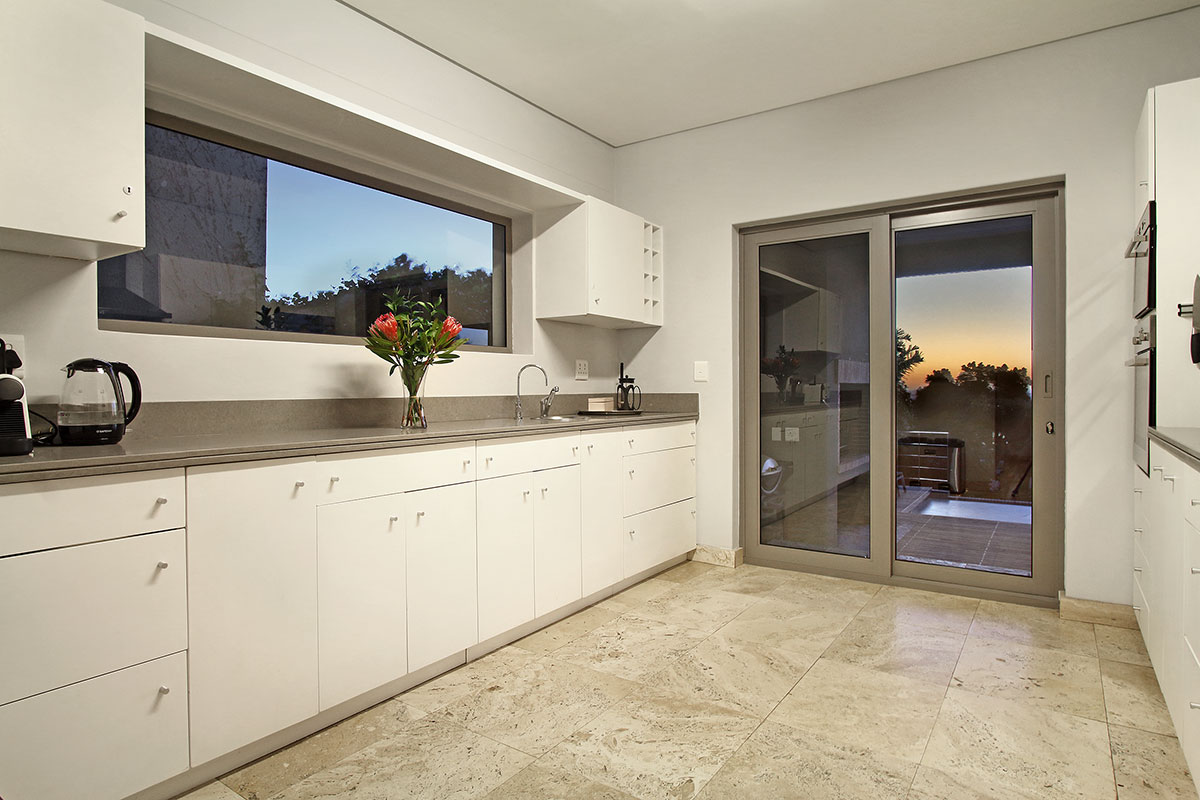 Photo 19 of Belmondo accommodation in Camps Bay, Cape Town with 5 bedrooms and 5 bathrooms