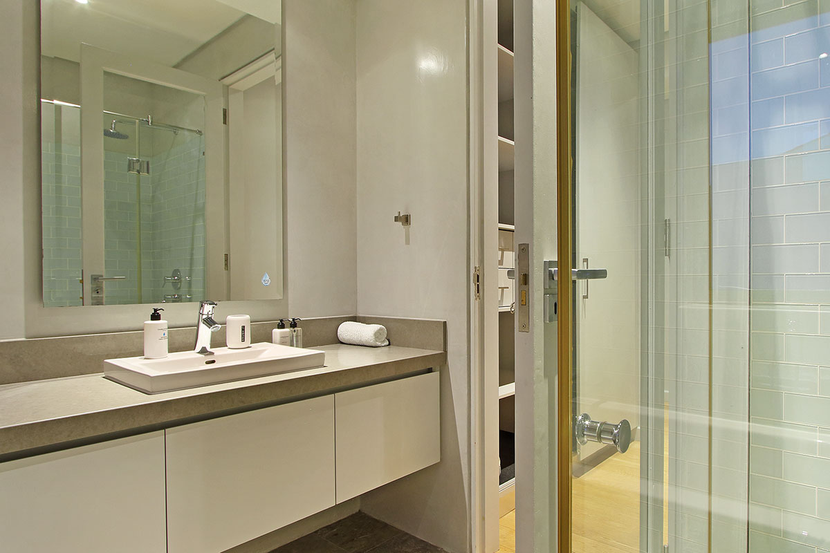 Photo 21 of Belmondo accommodation in Camps Bay, Cape Town with 5 bedrooms and 5 bathrooms