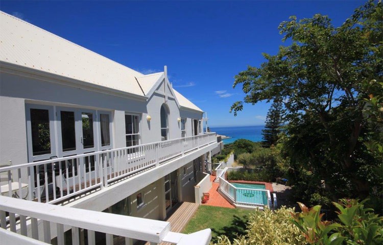 Photo 1 of Berry House accommodation in Llandudno, Cape Town with 4 bedrooms and 4 bathrooms