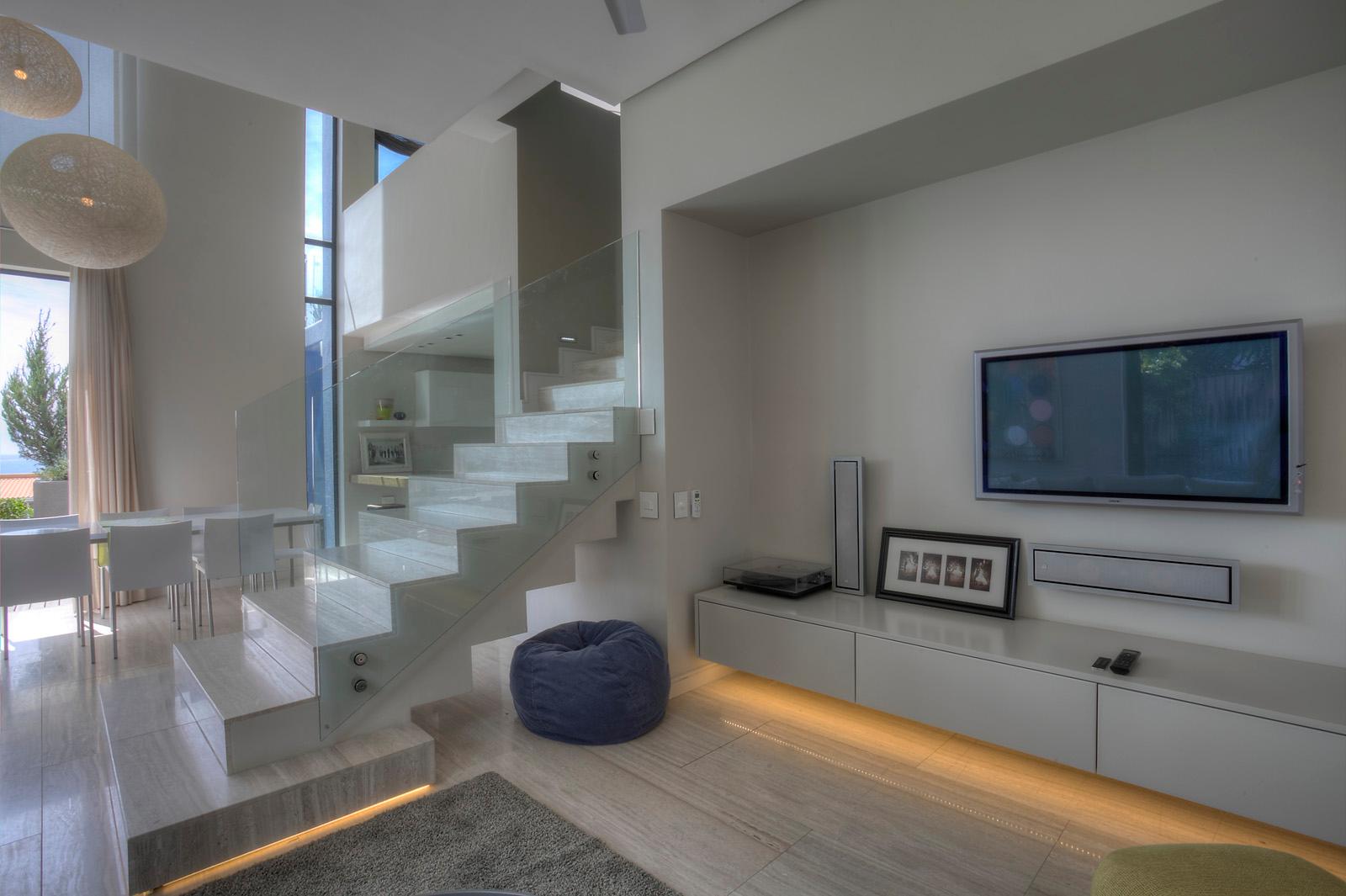 Photo 27 of Bordeaux Villa accommodation in Fresnaye, Cape Town with 4 bedrooms and 3.5 bathrooms