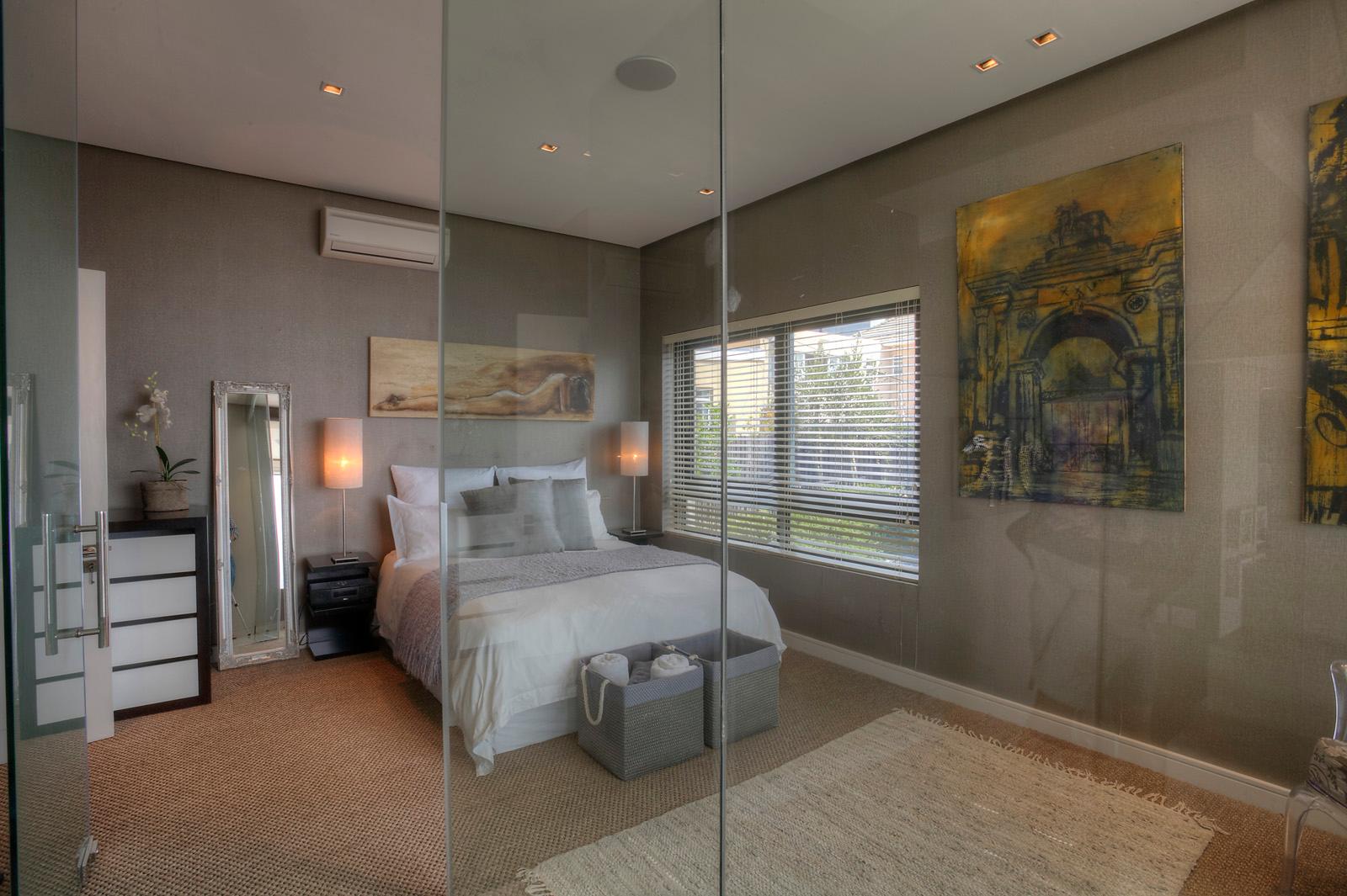 Photo 7 of Bordeaux Villa accommodation in Fresnaye, Cape Town with 4 bedrooms and 3.5 bathrooms