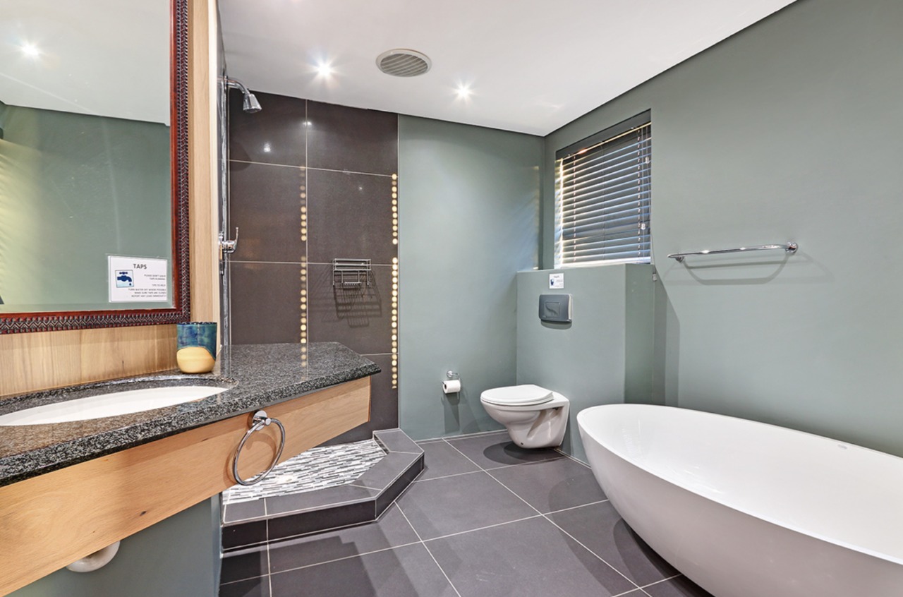 Photo 5 of Camps Bay Retreat Villa accommodation in Camps Bay, Cape Town with 10 bedrooms and 10 bathrooms