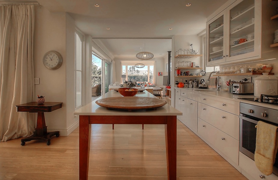 Photo 25 of Claremont Sidmouth Villa accommodation in Claremont, Cape Town with 5 bedrooms and 5 bathrooms