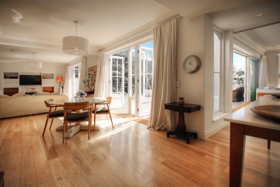 Photo 26 of Claremont Sidmouth Villa accommodation in Claremont, Cape Town with 5 bedrooms and 5 bathrooms