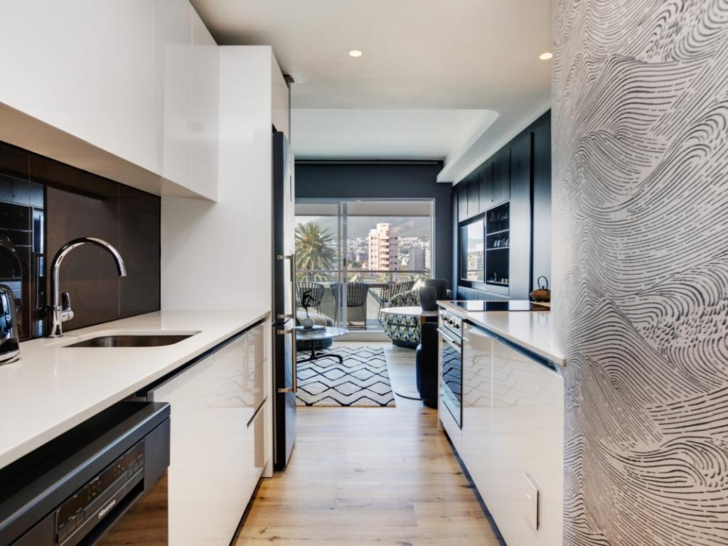 Photo 13 of Danbury Apartment accommodation in City Centre, Cape Town with 1 bedrooms and 1 bathrooms
