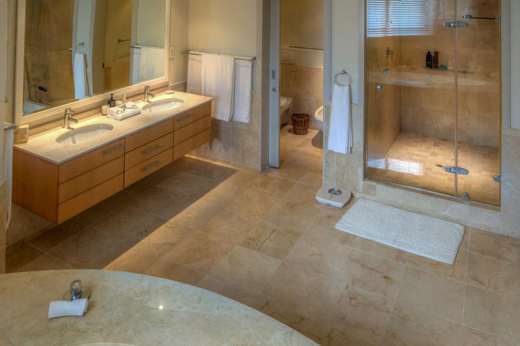 Photo 13 of Dunmore Skies accommodation in Clifton, Cape Town with 2 bedrooms and 2 bathrooms