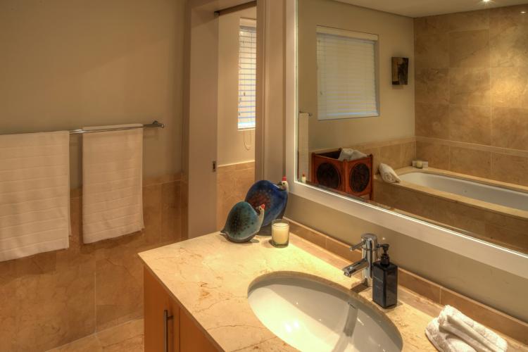 Photo 9 of Dunmore Skies accommodation in Clifton, Cape Town with 2 bedrooms and 2 bathrooms