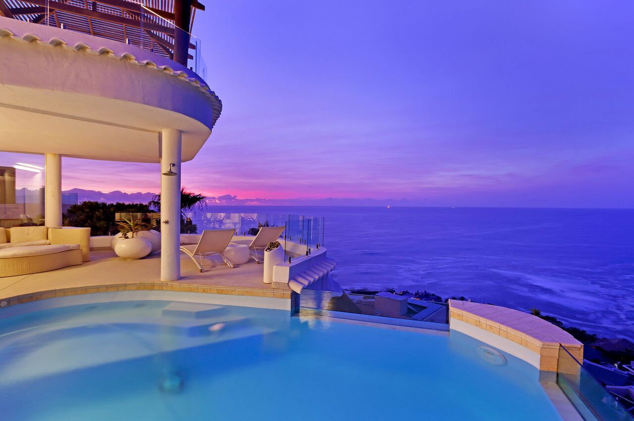 Photo 18 of Eagles Rock Villa accommodation in Bantry Bay, Cape Town with 6 bedrooms and 6 bathrooms